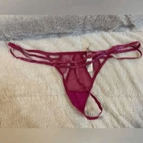 𝅺PINK Lace Cage Thong NWT Wolf & Whistle - Picture 2 of 3